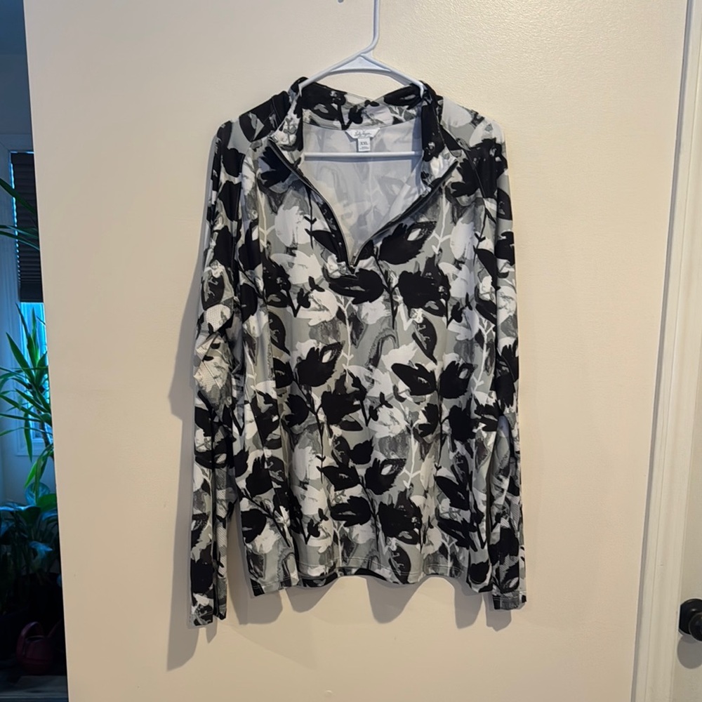 Floral Black and White Women's Top